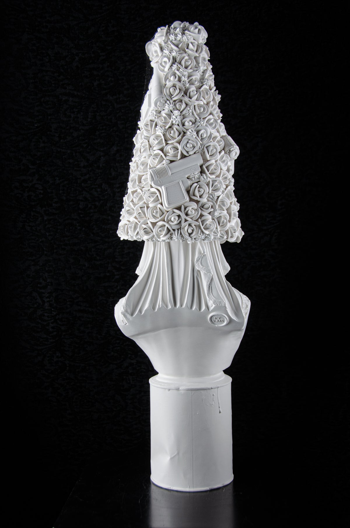 CP KATE - Squirt Guns N' Roses Sculpture