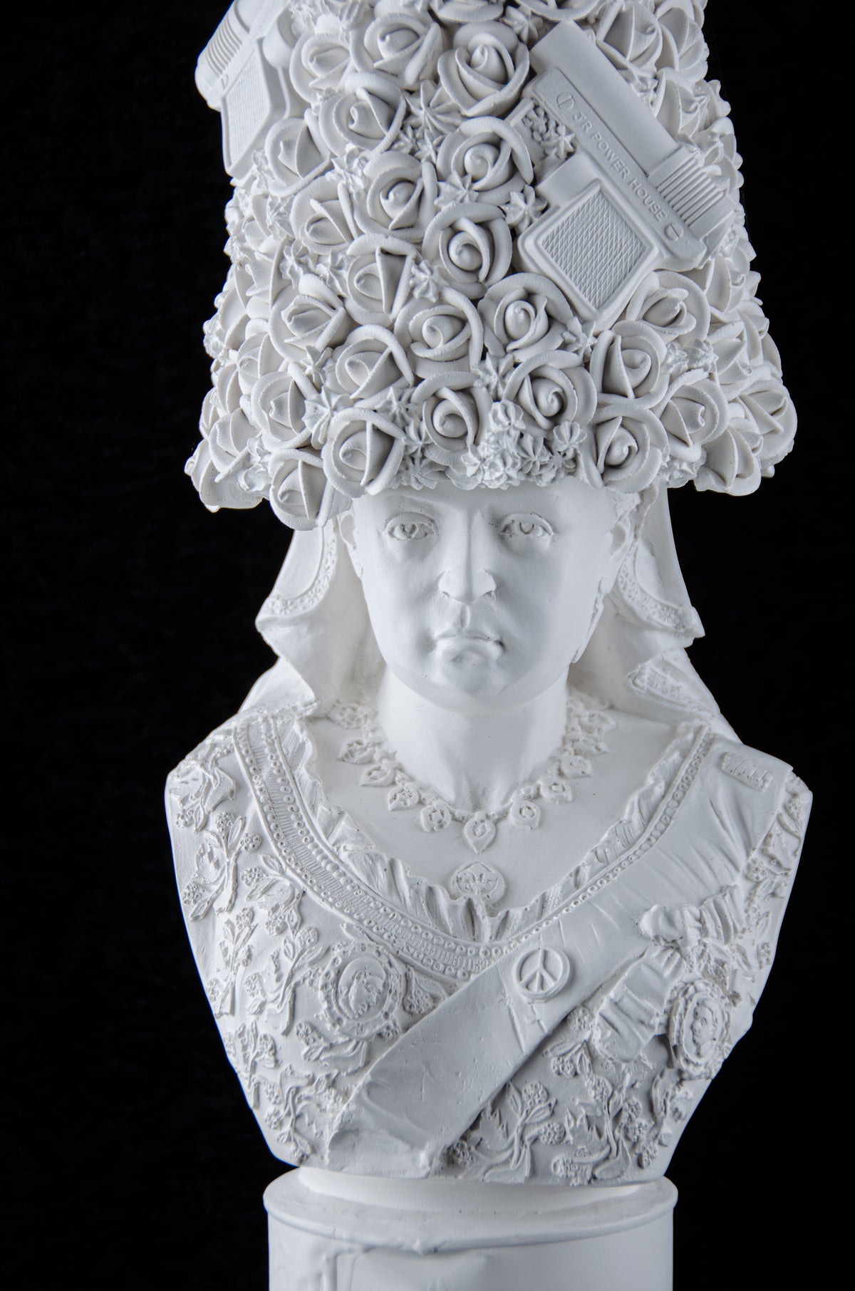 CP KATE - Squirt Guns N' Roses Sculpture
