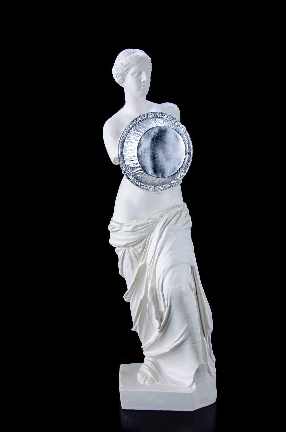 Venus de Milo- Foiled by a Pie