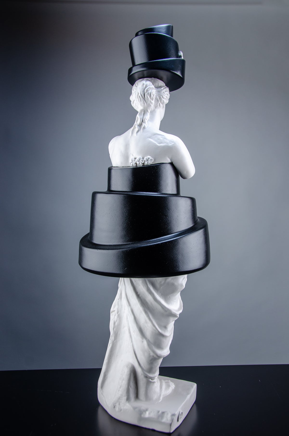 CP KATE - 'Gateau' Sculpture Art