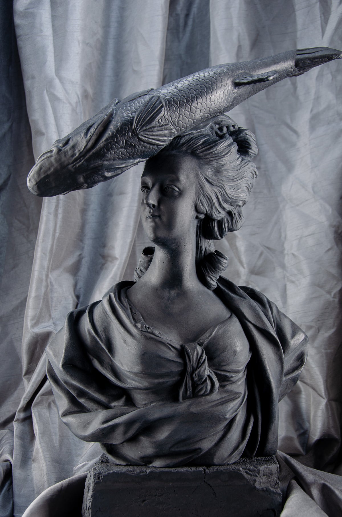 CP KATE - Carpe Diem Sculpture